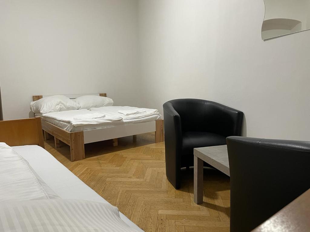 Easybook-In Hotel Vienna Exterior photo